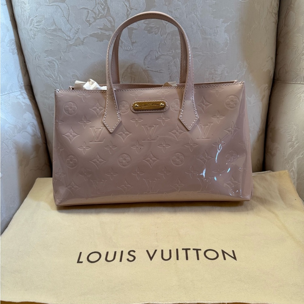 AUTHENTIC LOUIS VUITTON Wilshire PM in Rose Florentin
